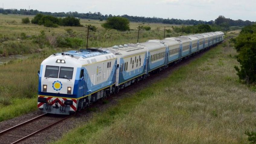 Tras casi dos años vuelve a funcionar el nuevo servicio de tren a Mar del Plata
