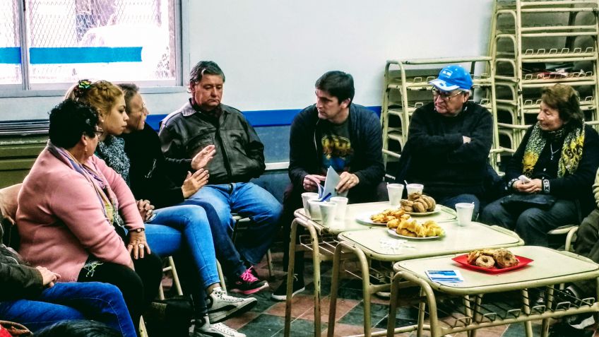Iparraguirre se reunió con vecinos de Villa Aguirre, La Unión y Villa Leonor