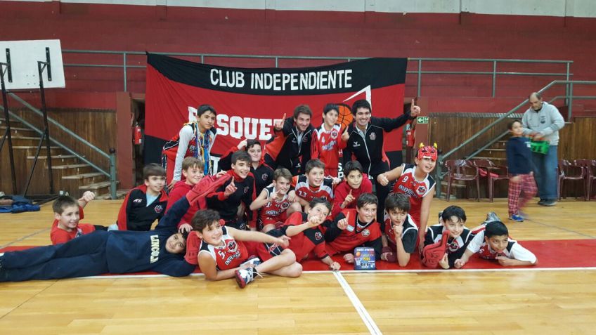 El equipo Mini de Independiente se consagró campeón del Apertura de Olavarría
