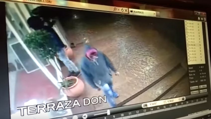 Delincuentes robaron en tres locales de una galería comercial