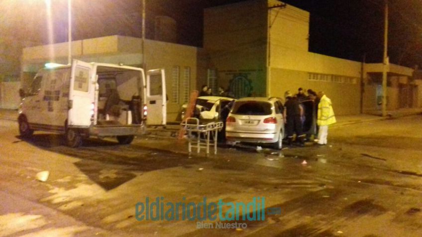 Fuerte choque de madrugada con un herido