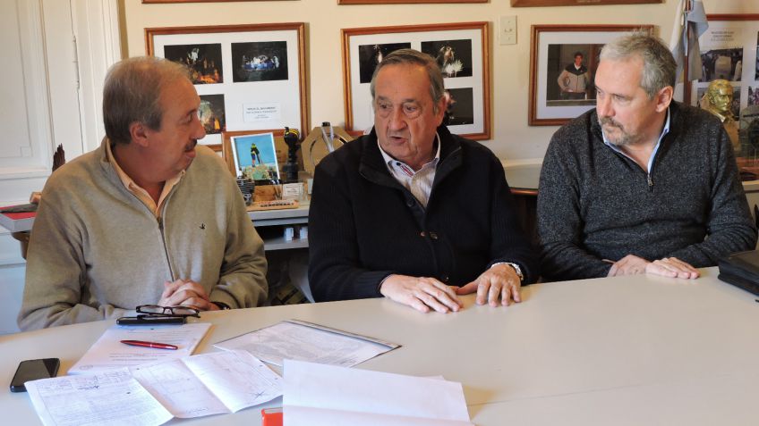 Si firmó el contrato de la red de gas y avanza la urbanización de Maggiori y Tropezón 