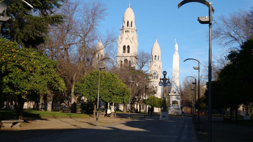 El Frente Renovador pidió que se reacondicionen los baños públicos de la Plaza Indepenencia
