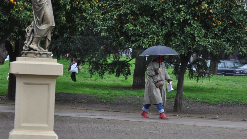 Rige un alerta meteorológico por lluvias y tormentas