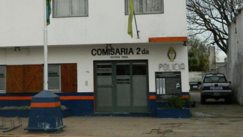 Ocho menores golpearon y robaron a un joven en plena vía pública