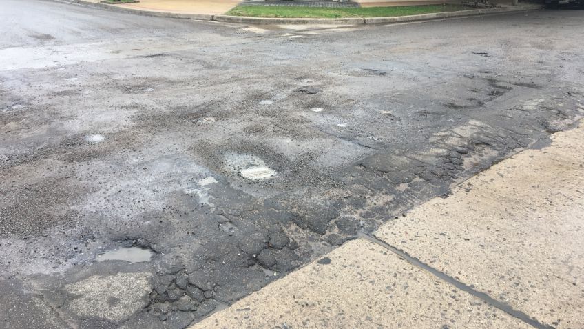 Piden reparación urgente de una esquina en pésimo estado