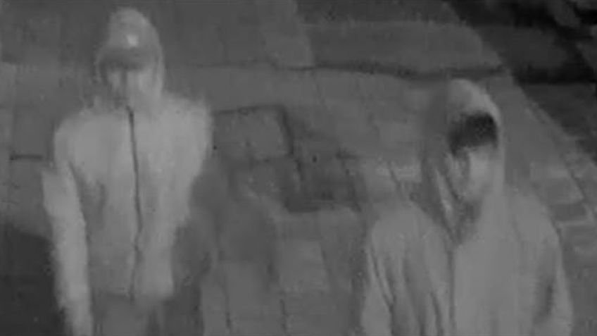 Delincuentes quedaron filmados intentando ingresar a una vivienda: huyeron por un grito