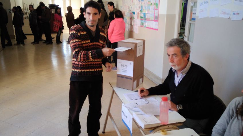 Votó Juan Arrizabalaga y pidió por la aparición con vida de Santiago Maldonado