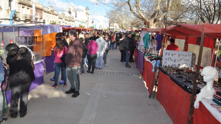 Los artesanos tienen su fiesta en la Plaza