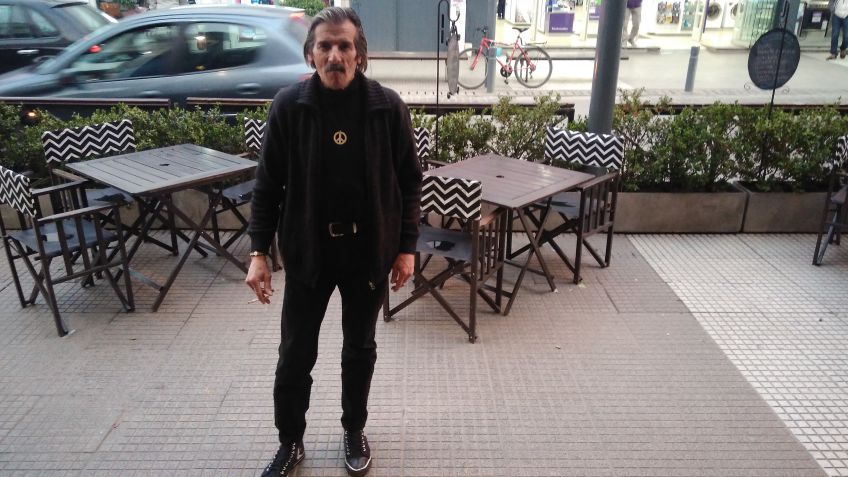 Charly, a secas