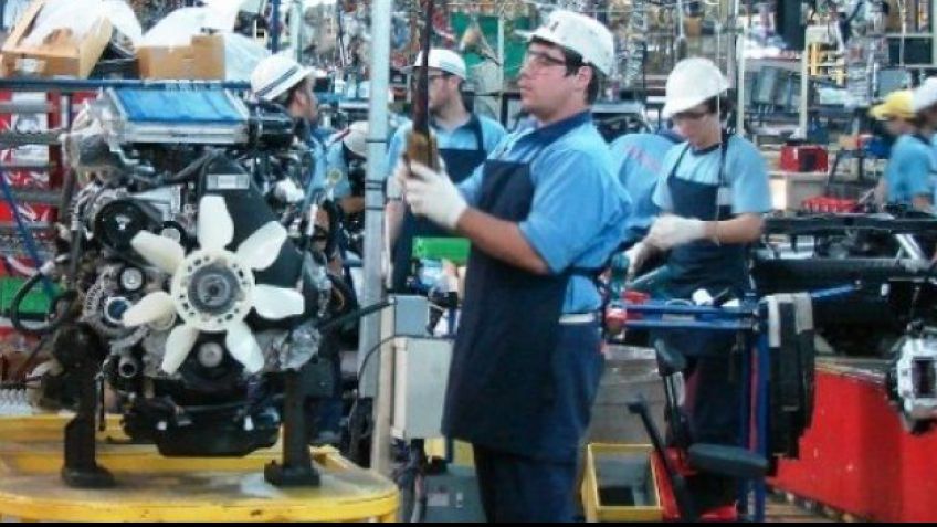  La producción industrial bonaerense cayó 3% en mayo