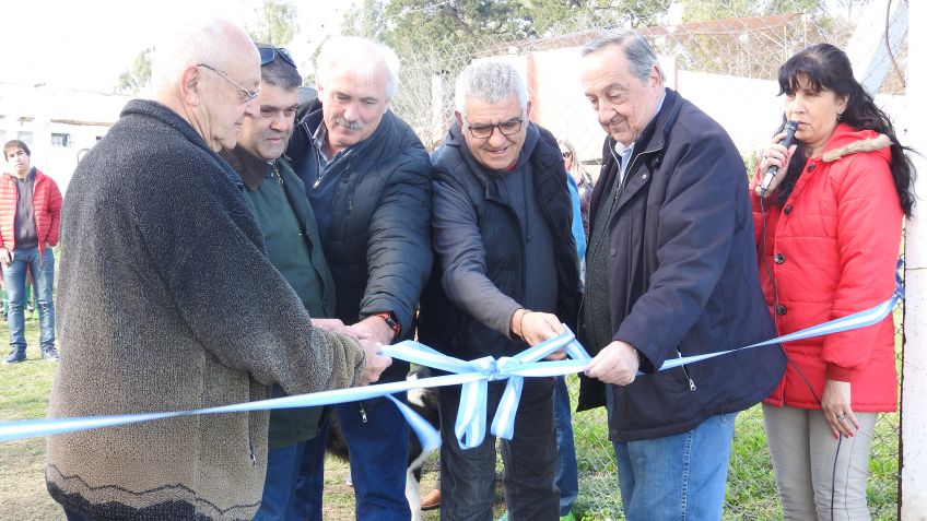 Unión inauguró su cancha de futbol