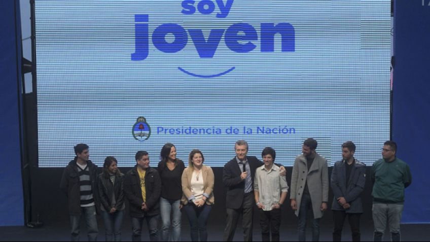 Macri presentó un programa de microcréditos para jóvenes