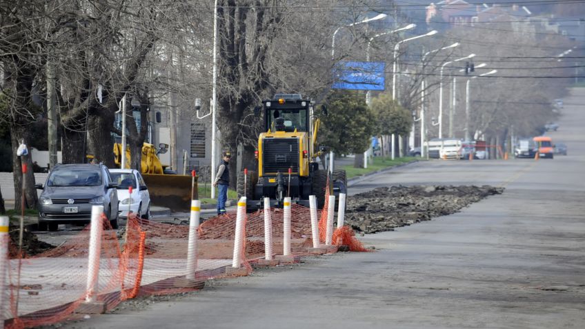 Avenida Bolívar queda cortada mano a López de Osornio