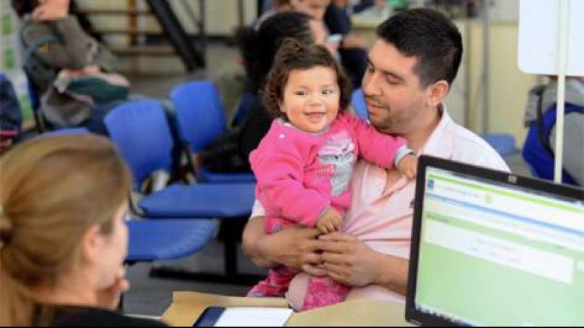 Cómo se acreditan la escolaridad y los controles de salud para cobrar la AUH