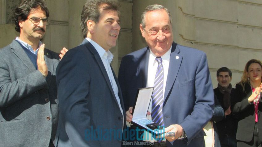 El Ministro de Seguridad pasó por Tandil y entregó ocho móviles policiales