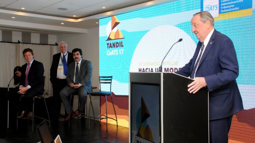 El intendente participó en las Jornadas Técnicas "Hacia un Modelo Tributario más equitativo"