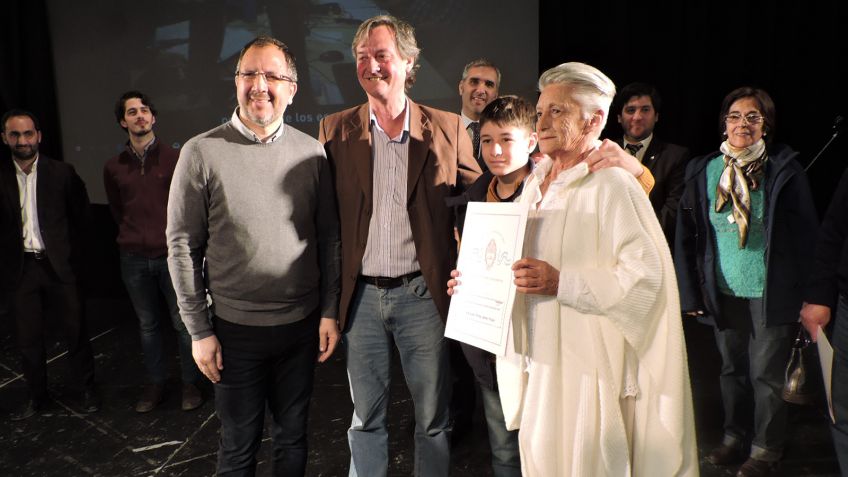 23 familias recibieron las escrituras de sus viviendas