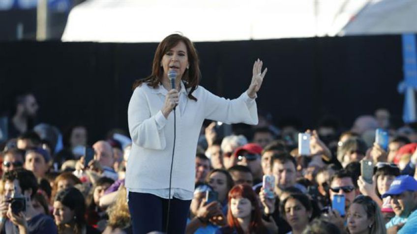 CFK: "Hay que seguir trabajando por la esperanza, por el trabajo, los sueños, por la patria, por el pueblo y para el pueblo"