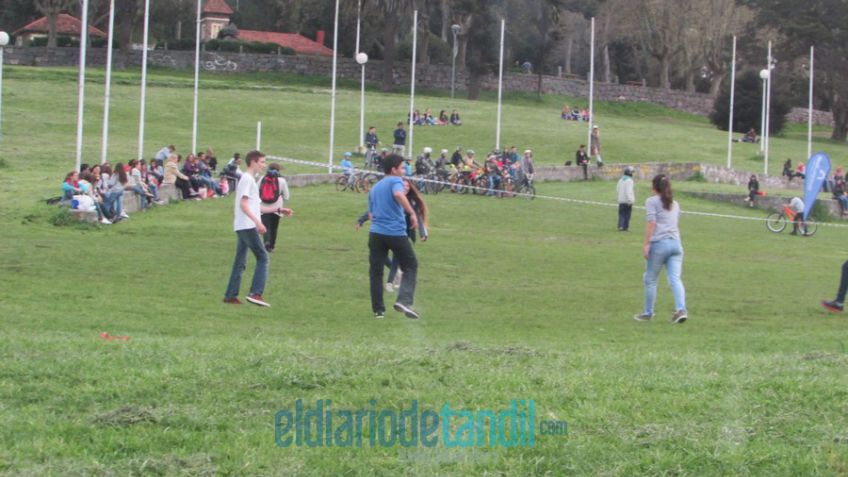 Los jóvenes recibieron la primavera y festejaron el Día del Estudiante