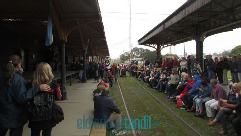 Con tonada folclórica, Tandil pidió por la vuelta del tren