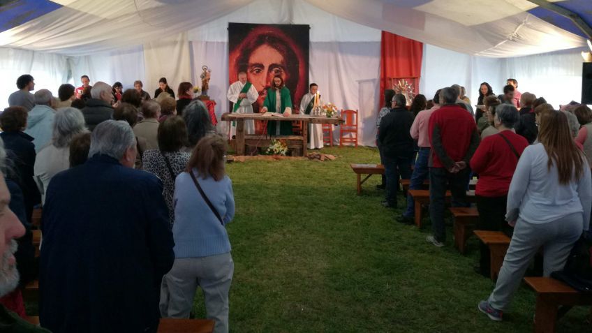 Se instaló la Carpa Misionera
