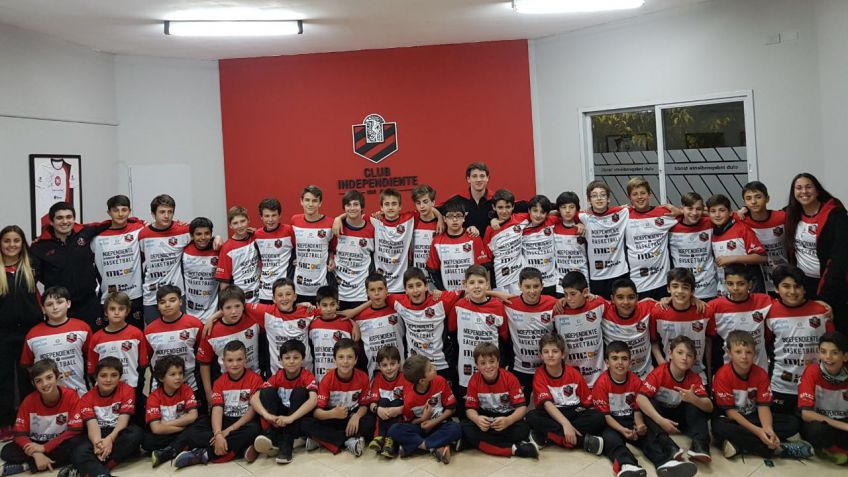 Independiente viajó a Uruguay para participar de un encuentro con Olimpia