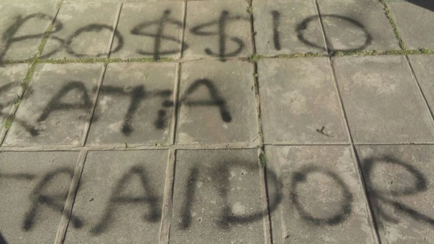 Pintada y mensaje contra Bossio 