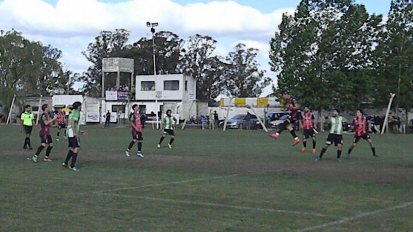 Excursionistas sigue su marcha triunfal