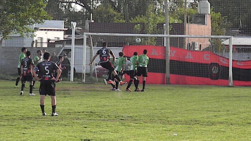 Excursionistas sigue su marcha triunfal