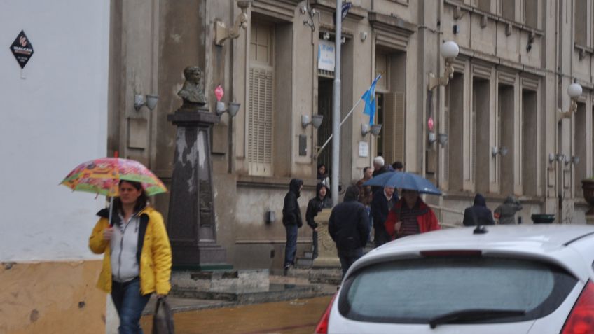 Rige un alerta meteorológico por "lluvias y tormentas fuertes"