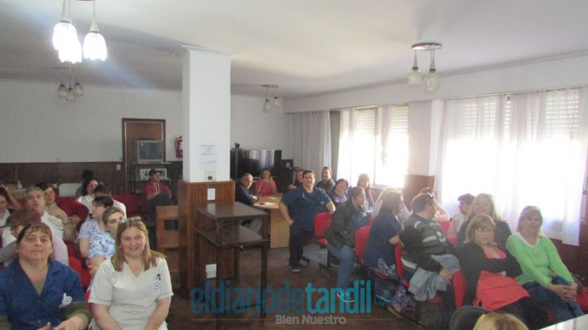 Los enfermeros paran 48 horas a partir del lunes