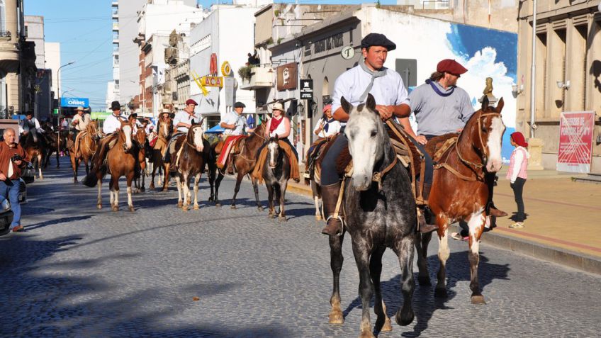 Se realizó el desfile de la "Fiesta del hombre de campo"