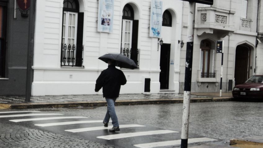 Se mantiene vigente un alerta meteorológico por tormentas y vientos