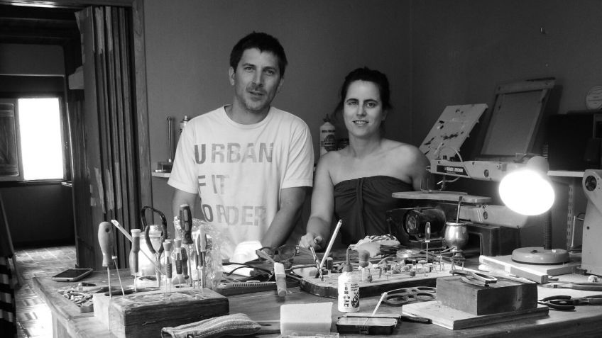 Nicolás y Belén, artesanos y creadores de Nómade
