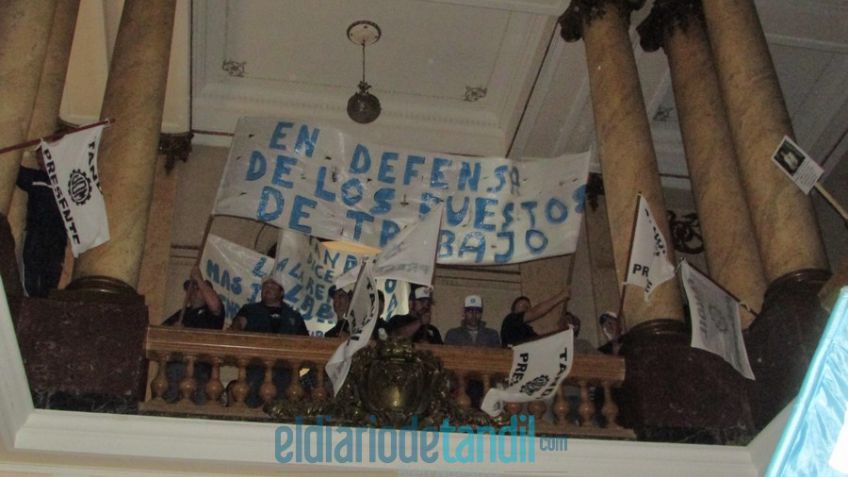 Con una ruidosa marcha, la UOM pidió por los puestos de trabajo en Metalúrgica Tandil