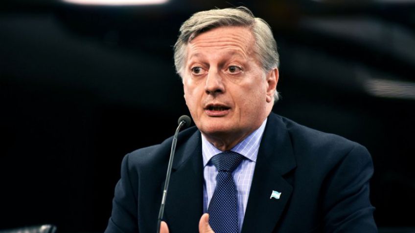 Aranguren: "Estamos aumentando el gas un 45% y la luz un 38%"