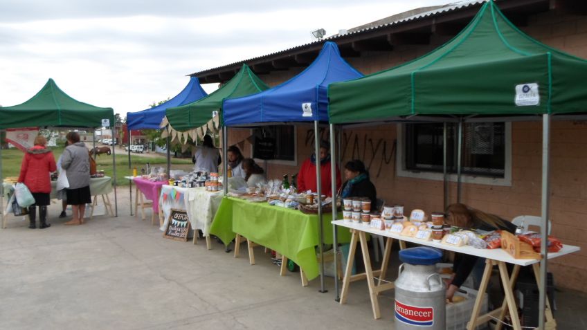 Invitan a productores a sumarse al mercado de alimentos