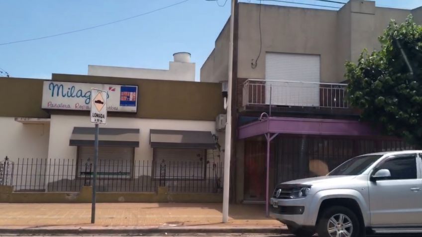 Trabajador se electrocutó mientras pintaba un poste de luz