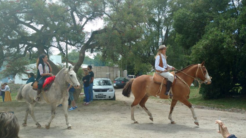 Se realizó el 1º Encuentro Gaucho y Folklórico en Cerro Leones