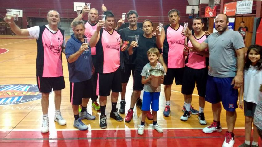 Galtech y El Pato Mini Bus, campeones en el Maxi Basket