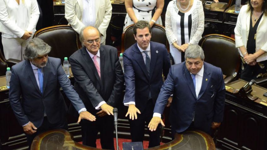 Carlos Fernández juró como diputado nacional