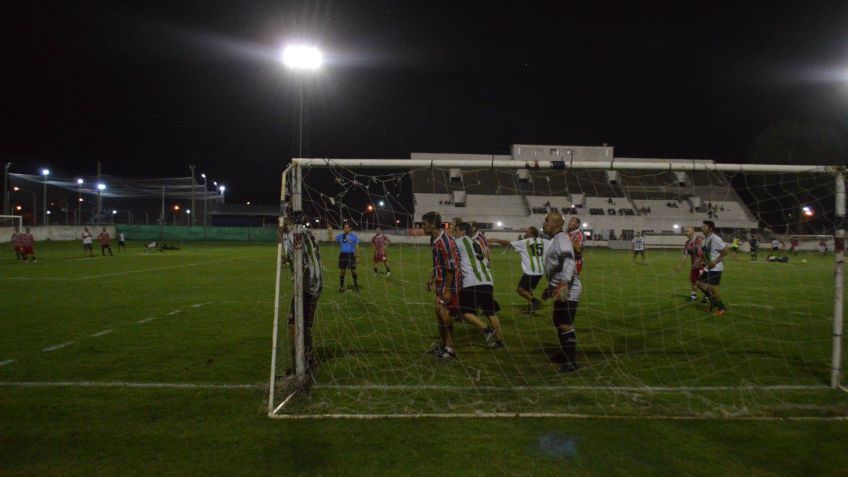 El Torneo Nocturno de Ferro va sumando equipos
