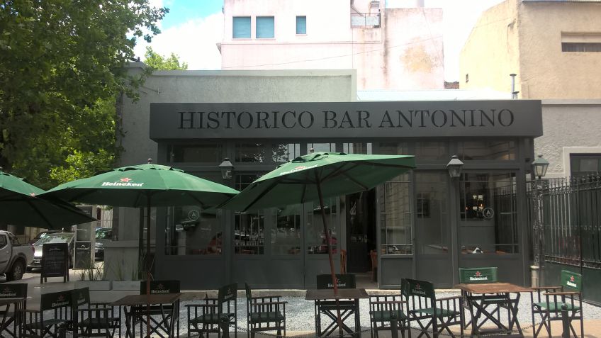 Como "atentado a la historia" define Dipaola el nombre que lleva el bar Antonino