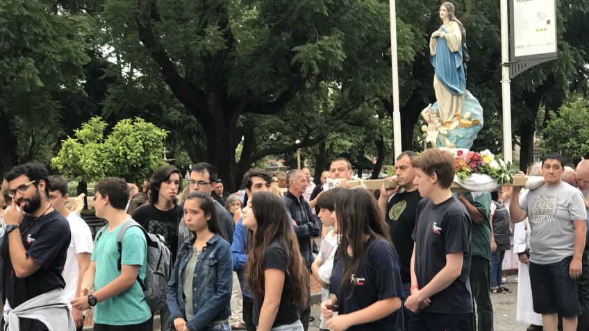 Una multitud se congregó en la Procesión y misa por la Patrona de la ciudad