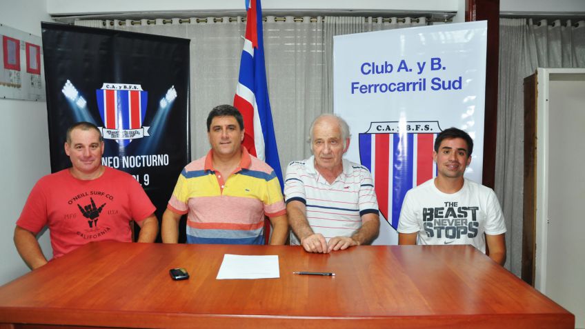 Nosei fue presentado como el nuevo DT de Ferro