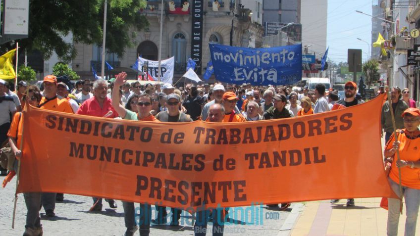 Pacíficamente, volvieron a manifestarse en contra de la reforma previsional