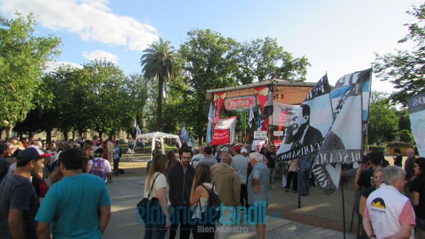 Por la tarde, hubo más manifestaciones contra la reforma previsional