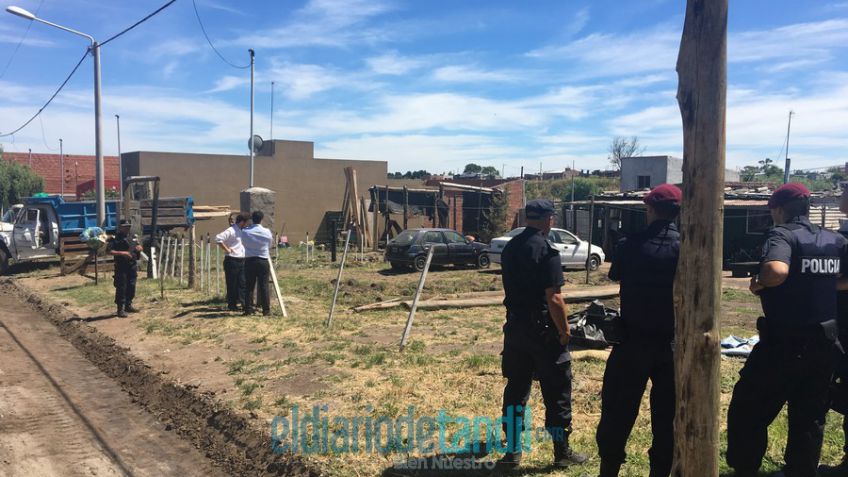 Importante despliegue policial para desalojo de terrenos en La Movediza