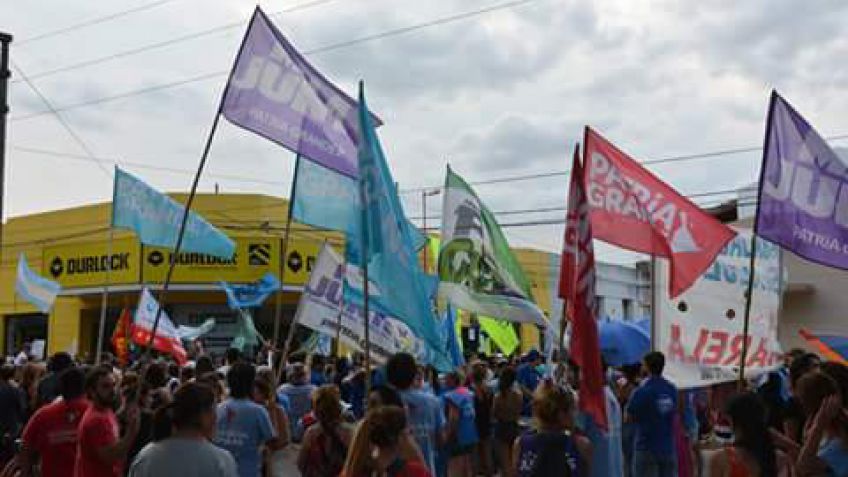 "El intendente de Azul demostró ser un títere del gobierno provincial y nacional". 